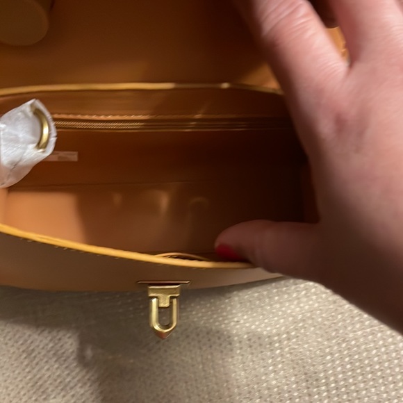 Charles&Keith shoulder bag yellow - Picture 6 of 7